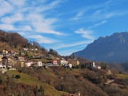 04 Dossena (970 m) Poggio al sole con vista in Alben
